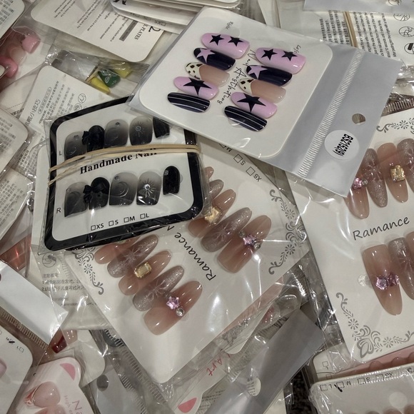 573 Assorted Press-On Nail Sets! Great for resell!
